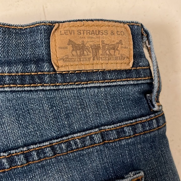 Levi’s 505 Straight Leg Jeans - Picture 4 of 6
